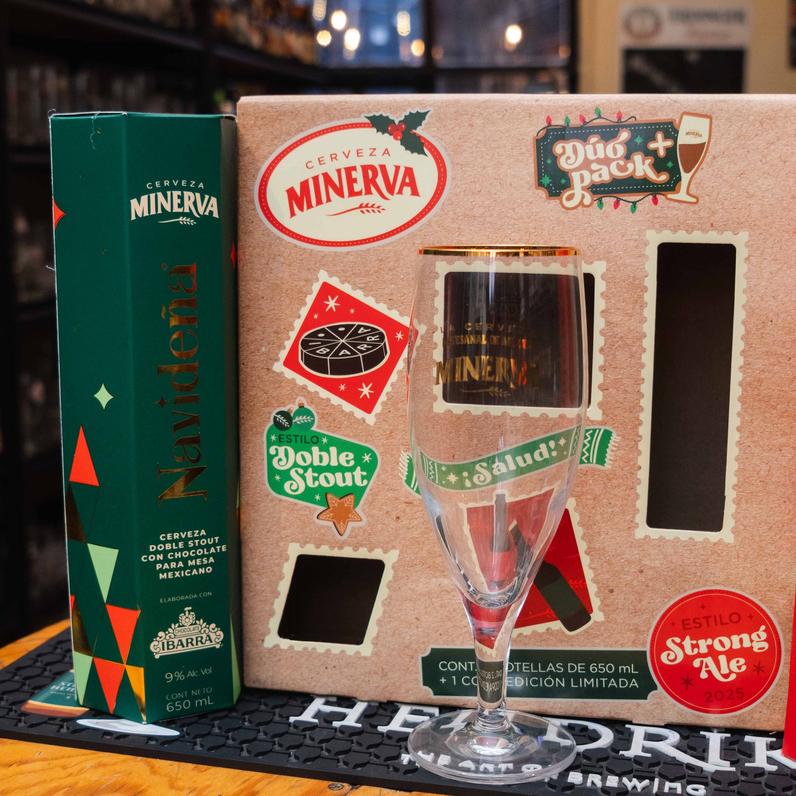 Minerva - Navideña Pack Dos mas Copa