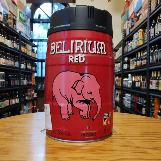 Barril de 5 litros de Delirium Red, una Fruit Beer belga elaborada por Brouwerij Huyghe. Con un ABV de 8%, esta cerveza destaca por su sabor a frutas rojas, especialmente cereza, con un equilibrio entre dulzor y acidez. Su cuerpo ligero y refrescante la hace perfecta para compartir en eventos o reuniones, y es ideal para maridar con postres o quesos azules.