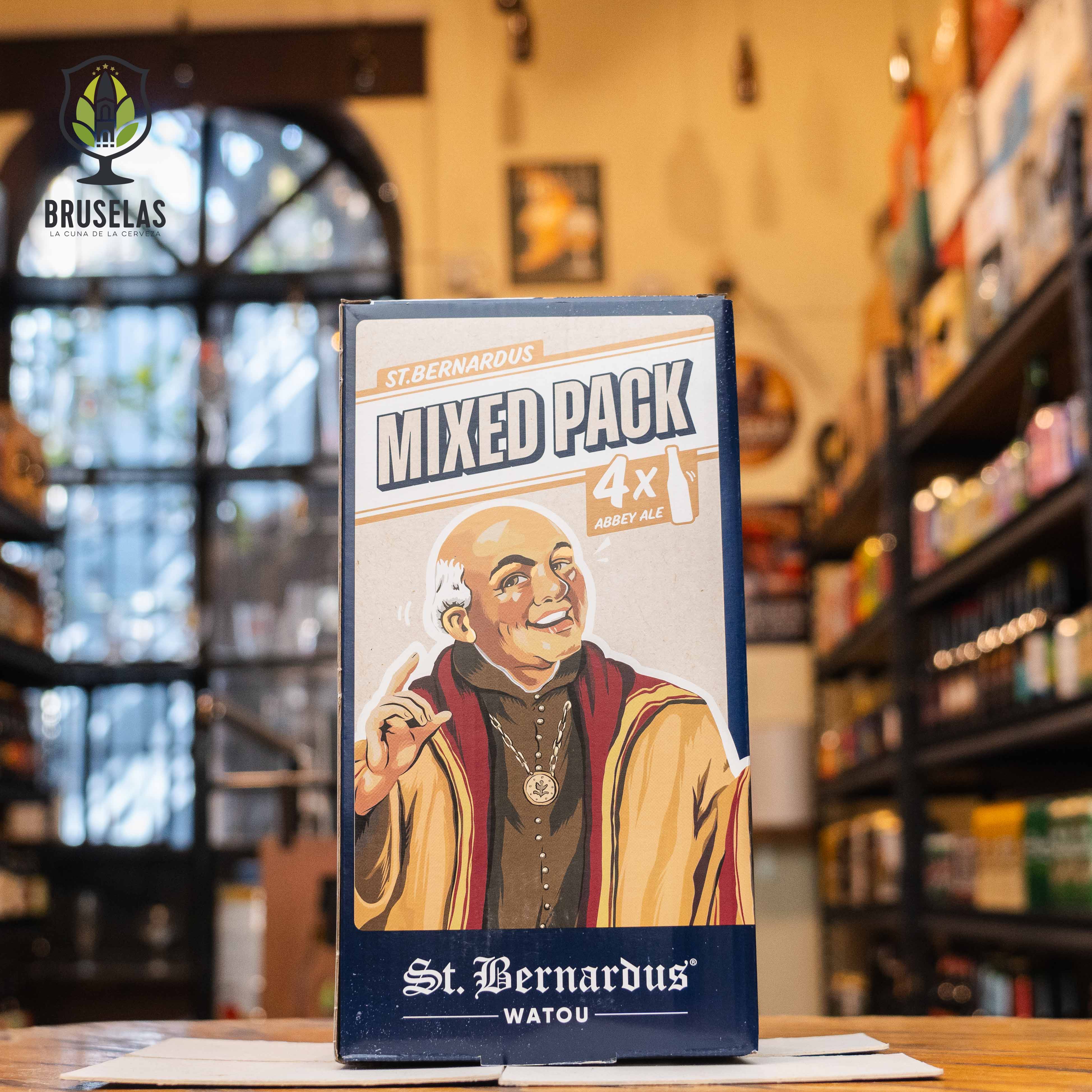 alt="Giftpack St. Bernardus con 4 cervezas belgas de abadía estilo Abbey Ale: ABT12, Tripel, Prior 8 y Witbier en caja ilustrada"