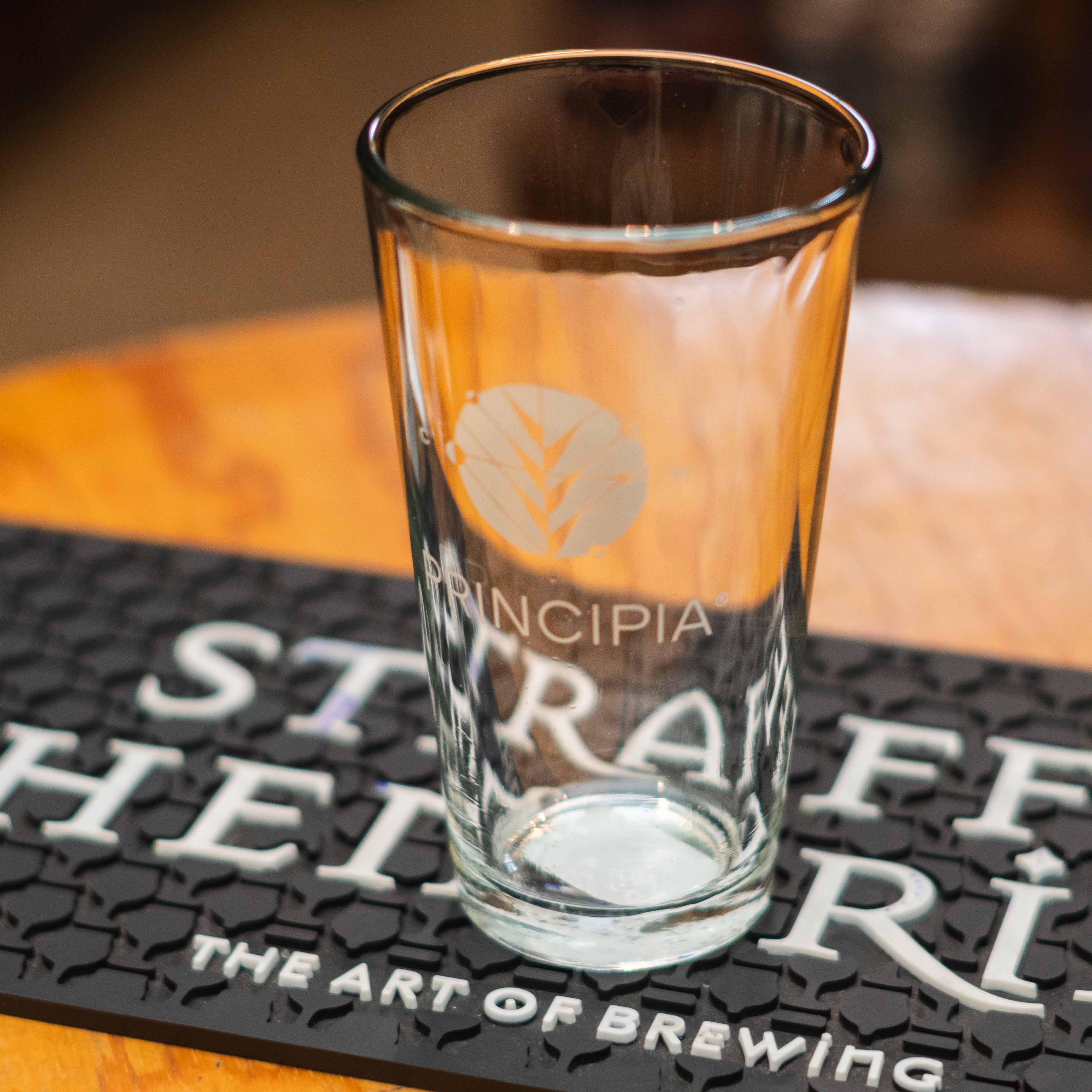 Principia - Vaso Chelero Logo Blanco- BruselasBeer